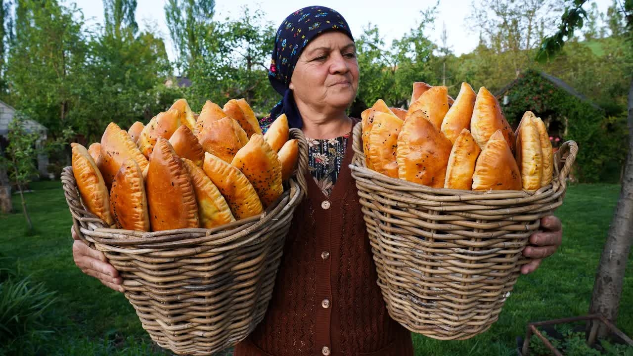 Домашние Фаршированные Говядиной и Картофелем Пирожки | Деревенский Рецепт смотреть онлайн