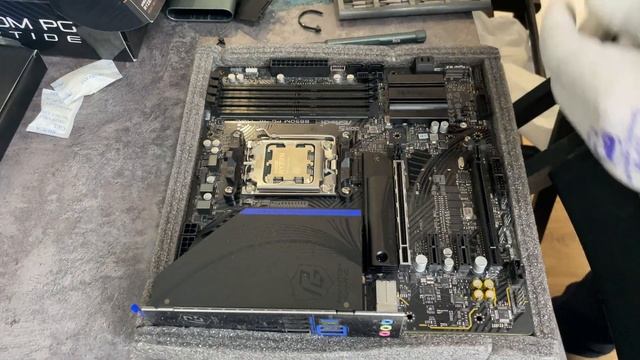 Собираю игровой монстр в 2025 на Ryzen 5 7500F и RX 7800XT! 🔥