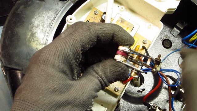 Мультиварка REDMOND RMC-M4504 ошибка Е4 (E4) тэн не включается, м смотреть онлайн