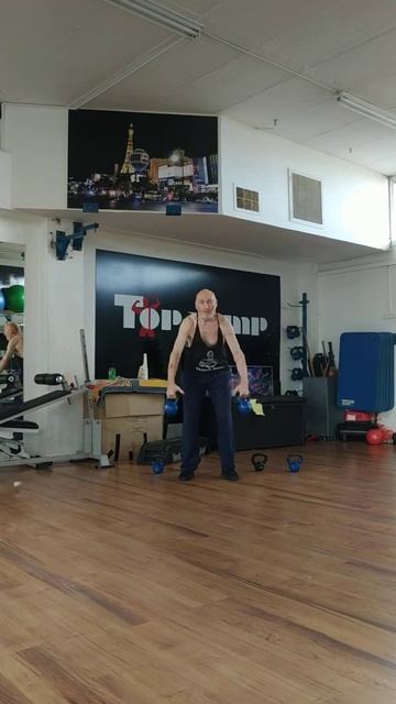 Приседания Григория Бердачёва с "мини"-гирями(1)--неуда? смотреть онлайн