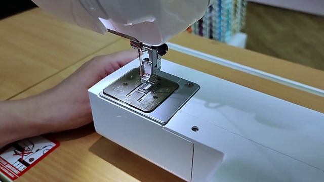Janome ArtStyle 4045. Установка штопальной пластины смотреть онлайн