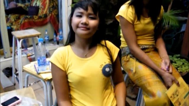 Таиландская масажистка: о русских мужиках смотреть онлайн