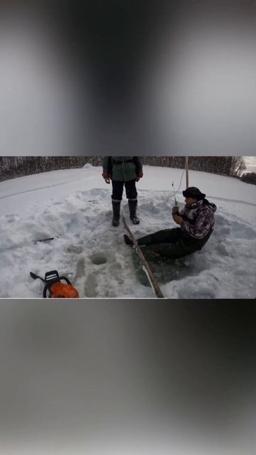 Ловля хариуса-Мутим воду зимой в -42 в забродах 🥶 | рыба смотреть онлайн