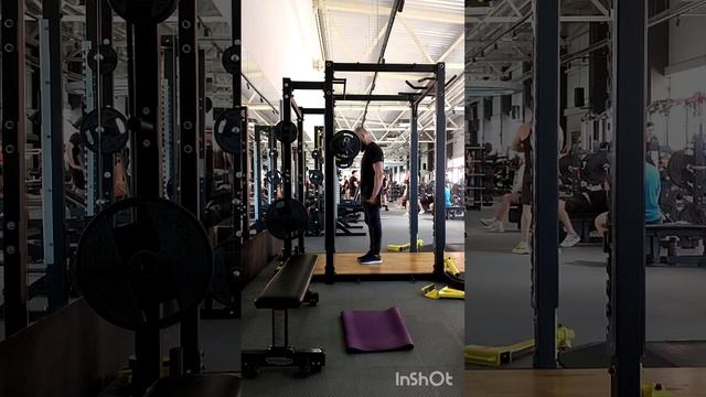 Присед со штангой. Выпады назад с гантелями. Обратные ? смотреть онлайн