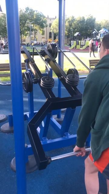 65 кг над головой #спорт #гантели смотреть онлайн