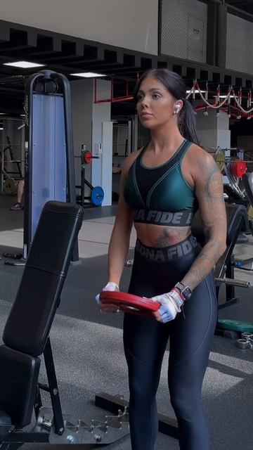 ТРЕНИРОВКА НА ПЛЕЧИ смотреть онлайн