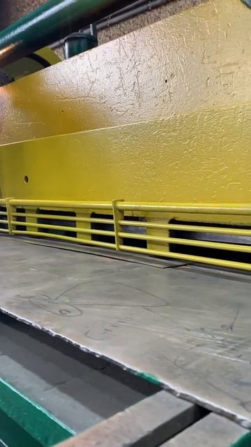 Гильотина для рубки металла смотреть онлайн