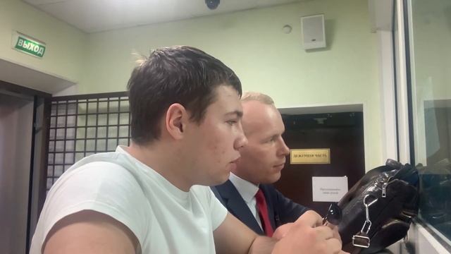 Лысый из Brazzers принимает жалобу смотреть онлайн