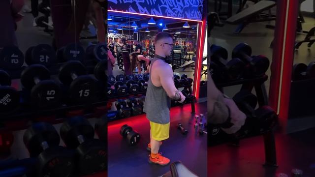 Объясняю технику махов в сторону на среднюю дельту #сп смотреть онлайн