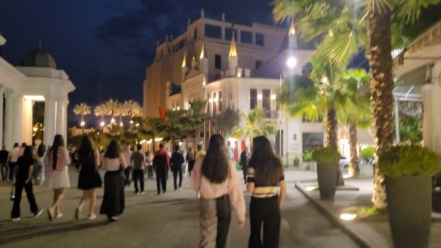 Праздник Победы и День Рождения на ночной Набережной города Сухум 💥2025 смотреть онлайн