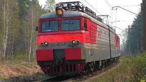 Квартет ВЛ11М-242/189 с грузовым поездом