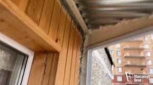 Остекление балкона с установкой крыши на последнем этаже
