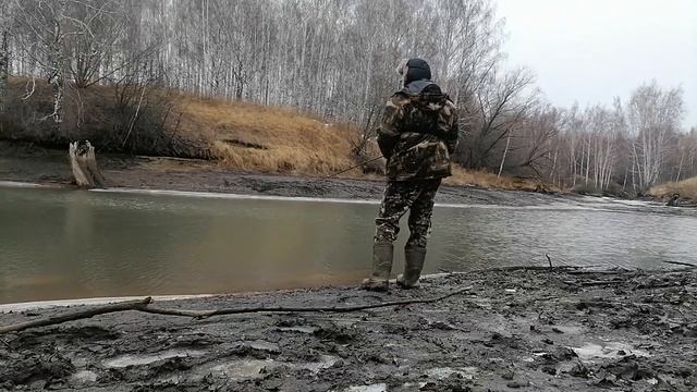 ЛОВЛЮ РЫБУ НА СПИННИНГ!*теплая зима*