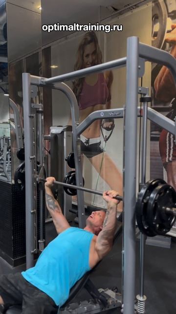 Жим в тренажёре Смитта под углом 45’ смотреть онлайн