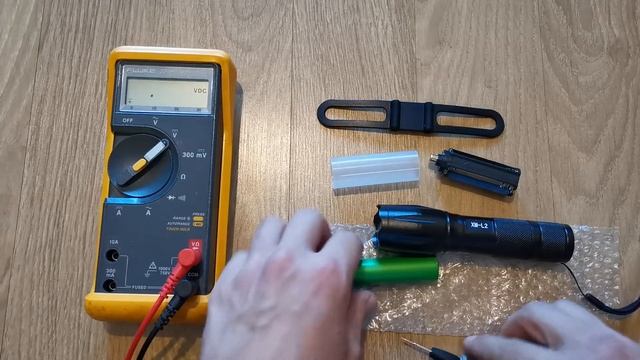 Фонарик с Алиэкспресс на 18650. Фонарь c Aliexpress ручной: Велосипед Кемпинг Охота Рыбалка смотреть онлайн