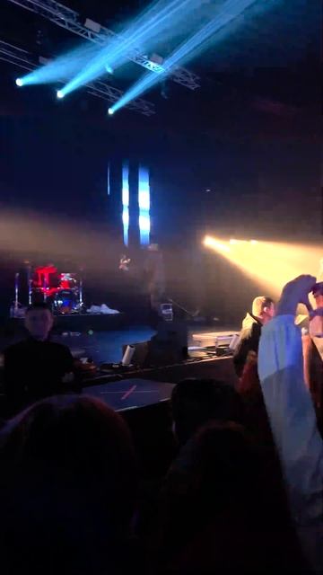 Джизус - Девочка в классе (Гигант Холл Санкт-Петербург смотреть онлайн