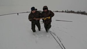 Подледная рыбалка в Якутии