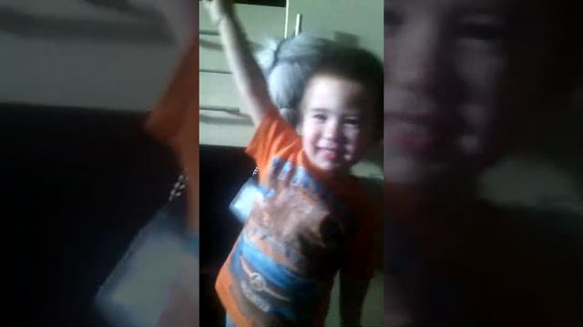 А это мой любимый маленький мальчик брат Семен ему 3 го смотреть онлайн