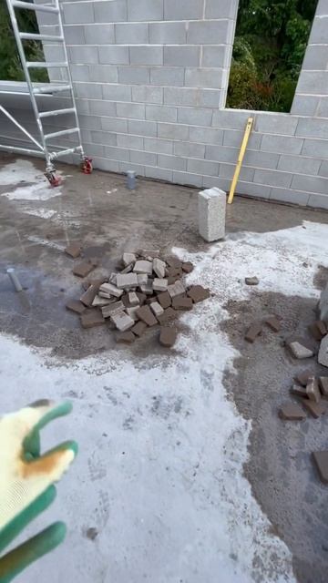 Армопояс из несьемной опалубки U блок#shortvideo #строитель смотреть онлайн