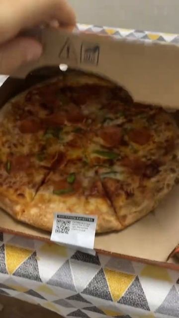 Привезли Додо пиццу к друзьям. Код 2HNBSWBT8J. Яндекс Плюс. 5 смотреть онлайн