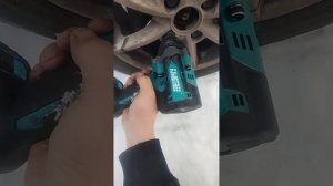 китайский гайковерт аккумуляторный за 4000 рублей. Kingtree