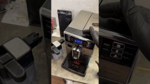 Кофемашина Saeco picabaristo не готовит кофе, кофе льется чере