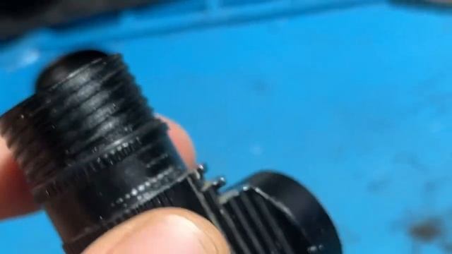 Фонарик налобный Boruit D10 не заряжается быстро садится б смотреть онлайн