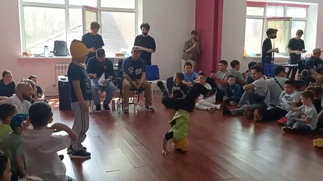 B-boy Amir, Break dance, Дети танцуют брейк дансе смотреть онлайн