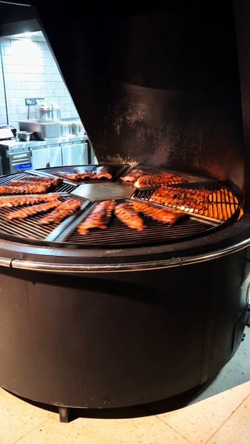 Мясная карусель #meat #smoker #smoke #fire #spin #карусель #мясо #рёб? смотреть онлайн