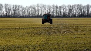 Разбрасыватель минеральных удобрений "Туман-3"