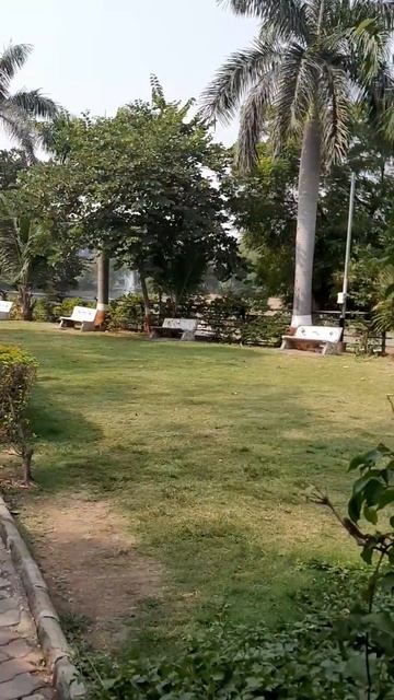 Назад в СССР. Индия. Железные горки и качели. Парк в гор смотреть онлайн