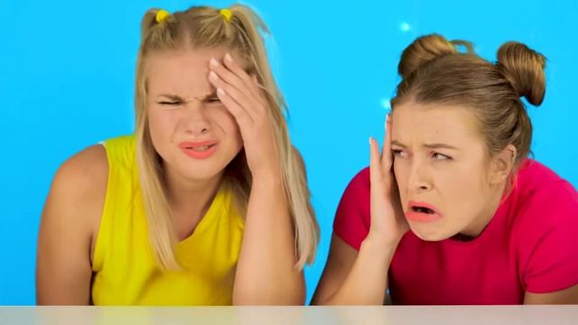 24 Часа Едим Еду Одного Цвета Челлендж | Смешные Cитуаци смотреть онлайн
