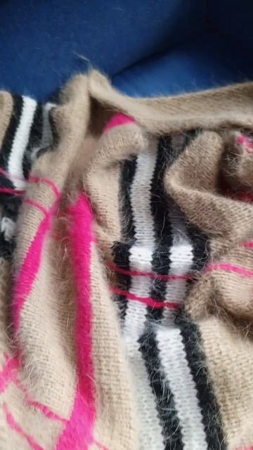Косынка в стиле burberry #вязание #вязаниеспицами #вязаниеслюбовью смотреть онлайн