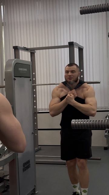 Только брусья и турники💪🏻 смотреть онлайн