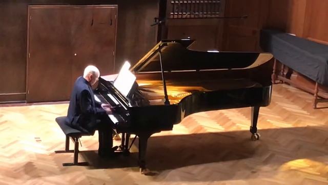 В. Арзуманов – Инвенции.Исполняет Андрей Диев / V. Arzumanov - Inventions. Performed by Andrei Diev смотреть онлайн