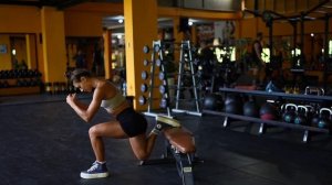 БОЛГАРСКИЕ ВЫПАДЫ- техника упражнения