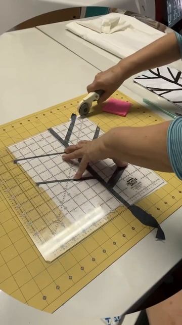 Начало лоскутного одеяла. Одеяла ещё нет, а название у? смотреть онлайн