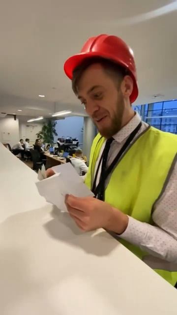 Когда получил зарплату 😂 #зарплата #работа #автосалон смотреть онлайн