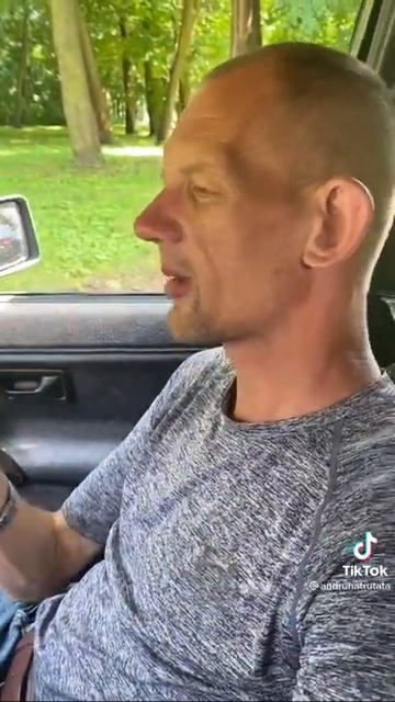 Андрюха себе Чупа чупс большой вставил двумя руками, прикол Тик Тока, подписывайся на канал смотреть онлайн