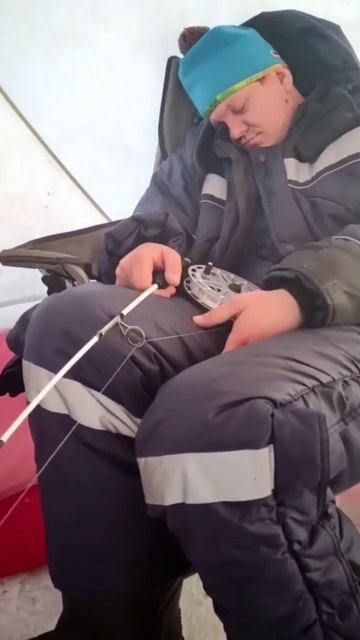 Рыбалка с другом!/ fishing with a friend #рыбалка #fishing #friends #друг смотреть онлайн