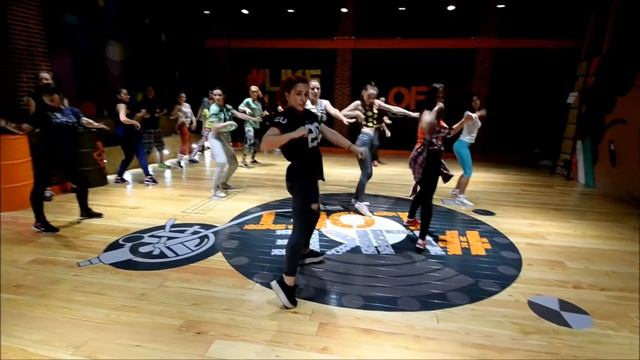 Нелли Герасимова в #LIKELOFT (HIP-HOP) 15.11.2015 (2 видео) смотреть онлайн