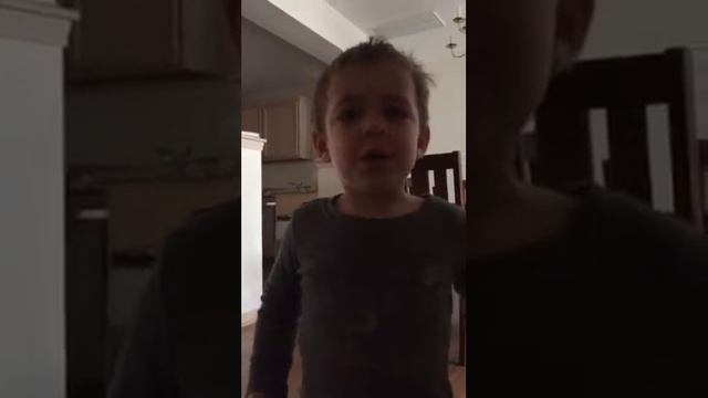 Папа рвал бумаги))) смотреть онлайн