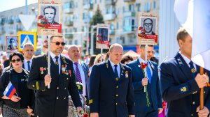 Красный наряд Победы на Гремячинском ГОКе: торжество памяти и единства