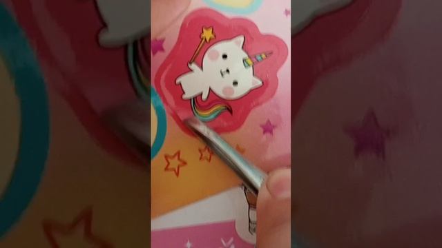 в одном маленьком катере есть посторонний звук но это смотреть онлайн