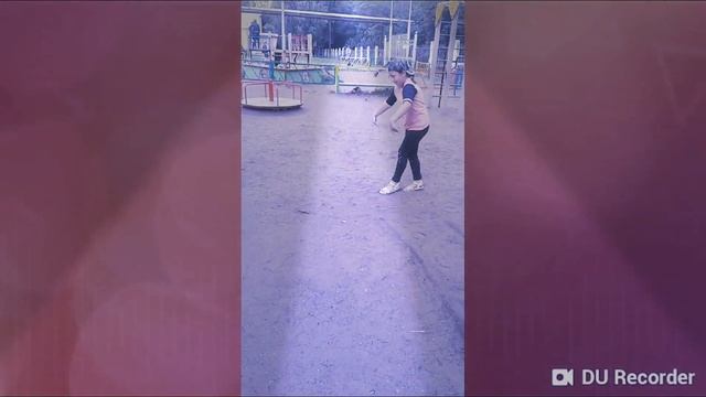 А девка та зажигает 😆 смотреть онлайн