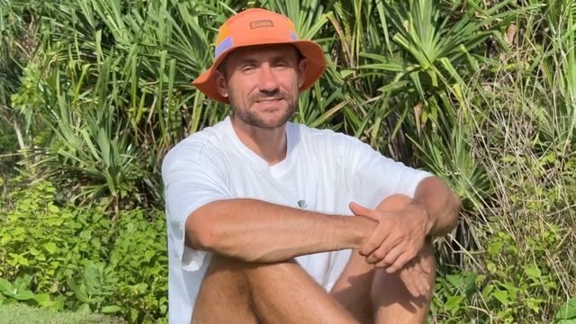 ЛОВЛЮ БОЛЬШИХ КРАБОВ РУКАМИ. В ПОИСКАХ НЕОБИТАЕМОГО О?