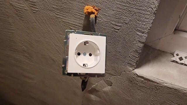 Розетка с подсветкой и датчиком света Werkel смотреть онлайн