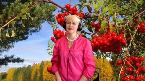 Мне березка дарила сережки