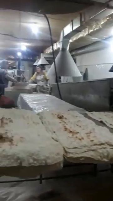 Как пекут лаваш 🤘 смотреть онлайн