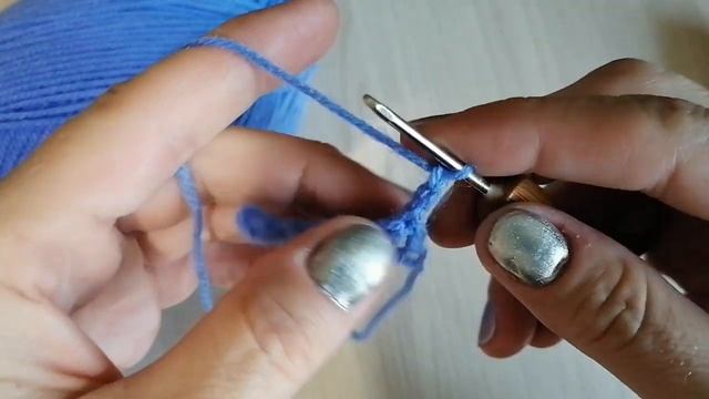 #учимсявязатькрючком/Учимся вязать столбик с одним накидом.